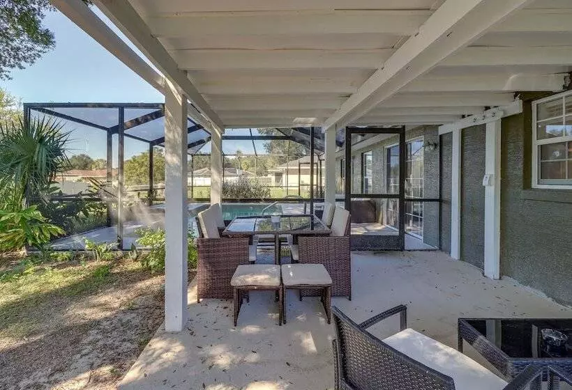 Sunny Ocala Home W/ Private Pool & Hot Tub!