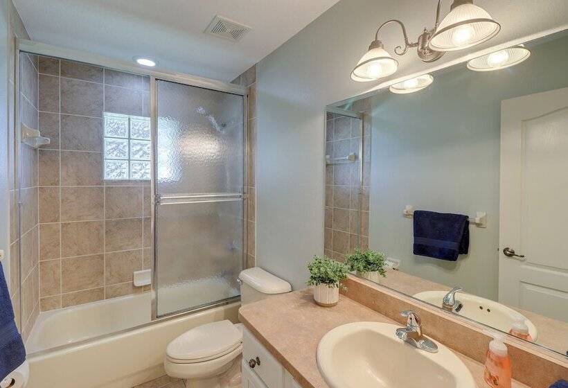 Sunny Ocala Home W/ Private Pool & Hot Tub!