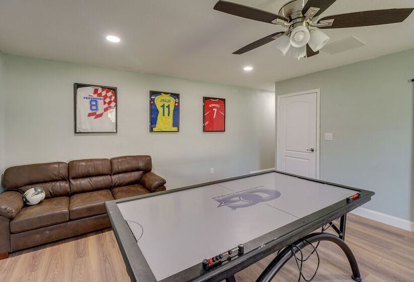 Sunny Ocala Home W/ Private Pool & Hot Tub!