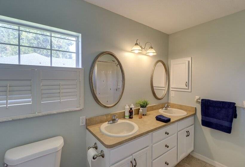 Sunny Ocala Home W/ Private Pool & Hot Tub!