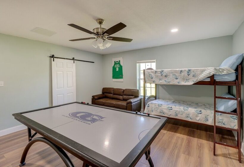 Sunny Ocala Home W/ Private Pool & Hot Tub!