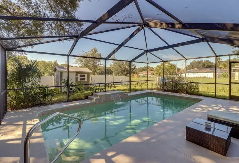 Sunny Ocala Home W/ Private Pool & Hot Tub!