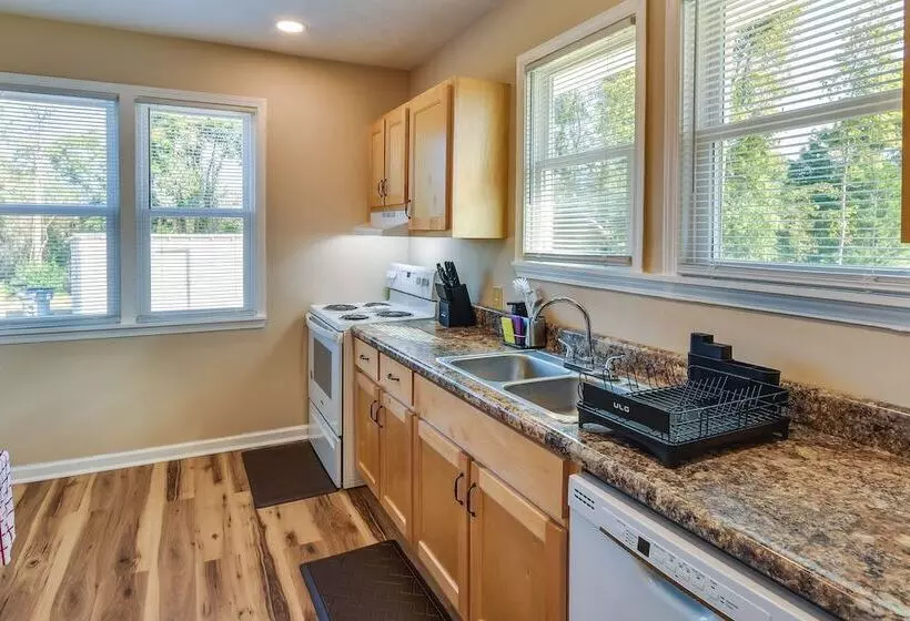 Tuskegee Countryside Retreat On 7 Acres!