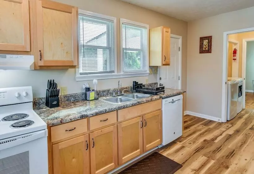 Tuskegee Countryside Retreat On 7 Acres!