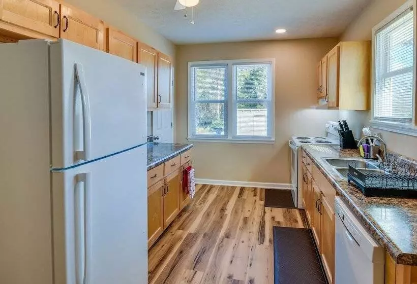 Tuskegee Countryside Retreat On 7 Acres!