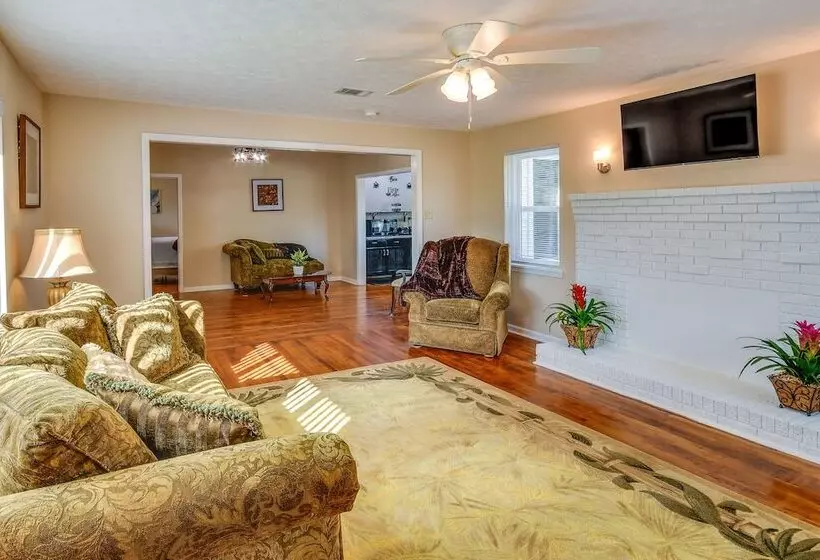 Tuskegee Countryside Retreat On 7 Acres!