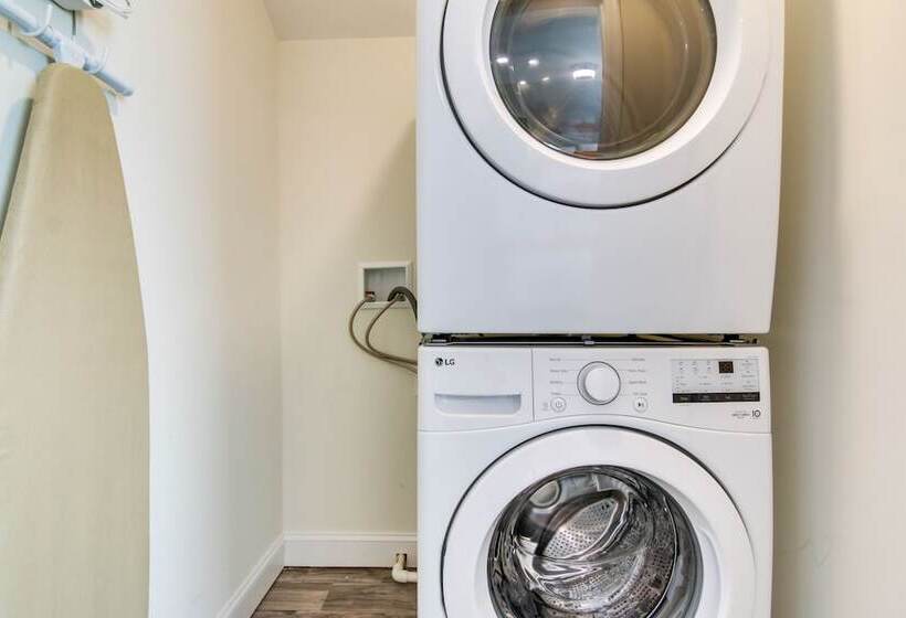 Updated Home   Walk To Salisbury University!