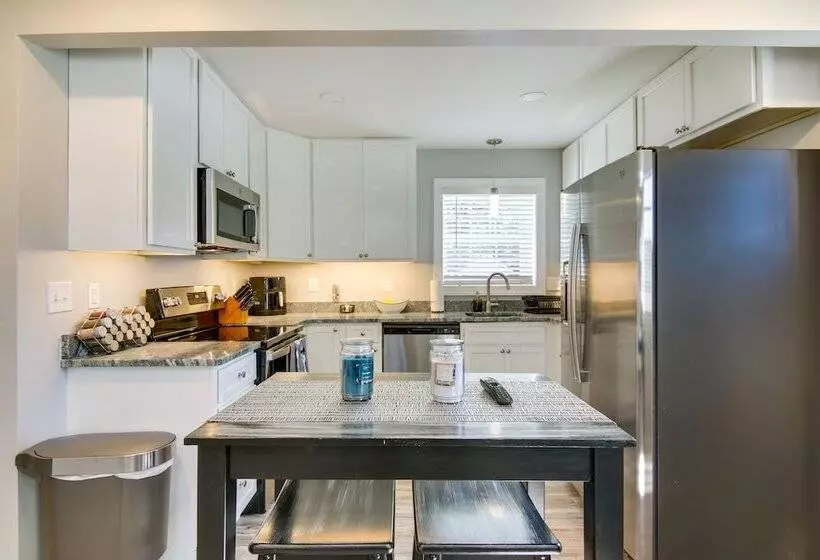 Updated Home   Walk To Salisbury University!