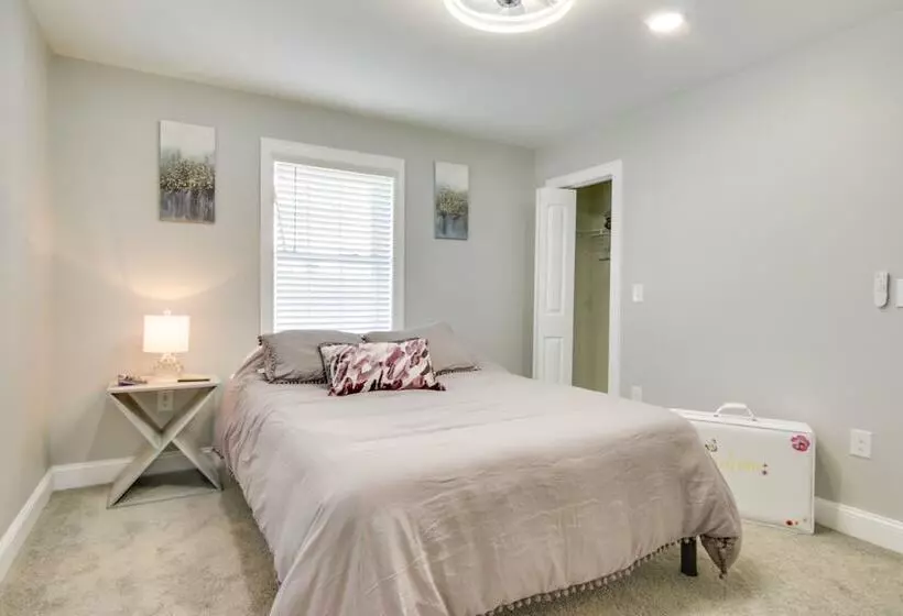 Updated Home   Walk To Salisbury University!