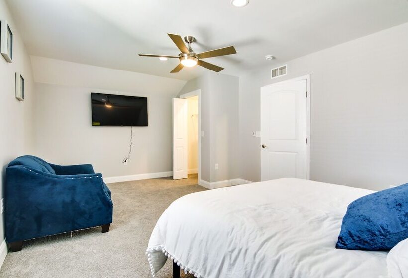 Updated Home   Walk To Salisbury University!