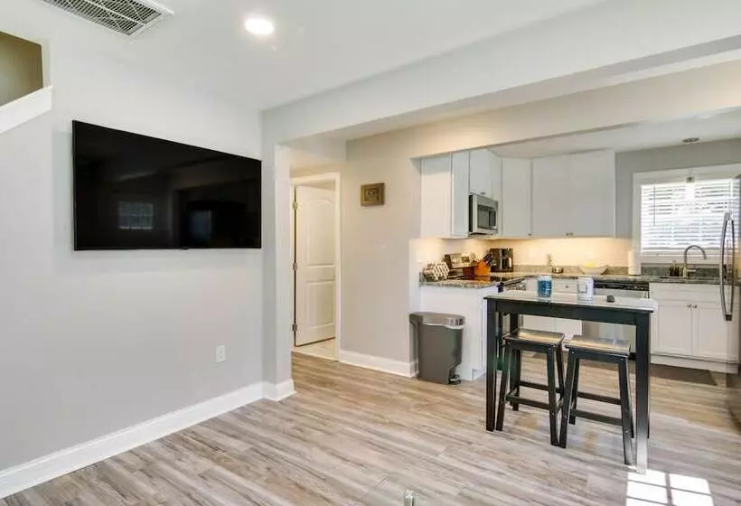 Updated Home   Walk To Salisbury University!