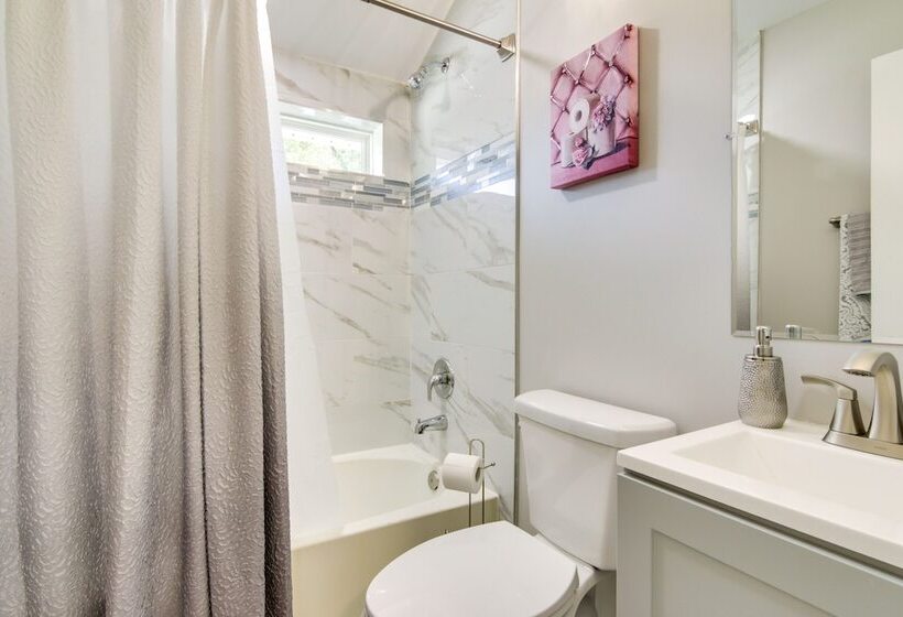 Updated Home   Walk To Salisbury University!