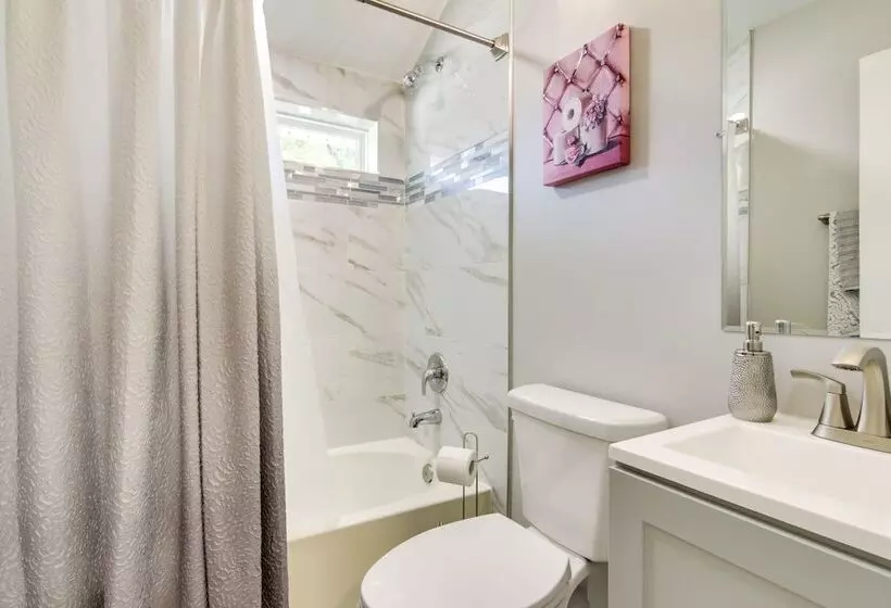 Updated Home   Walk To Salisbury University!