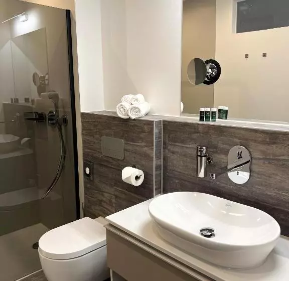 Arus Hotels