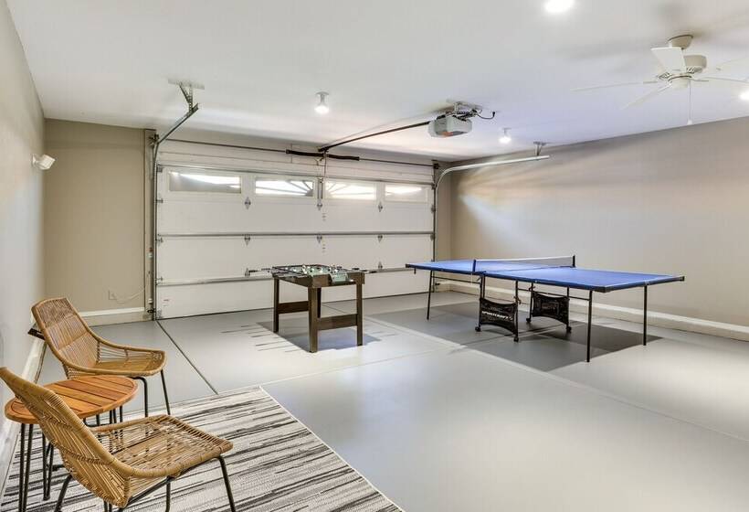 Beautiful Surprise Home W/ Private Pool & Grill!