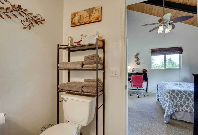 Charming Kailua Kona Apartment Near Hiking & Golf!