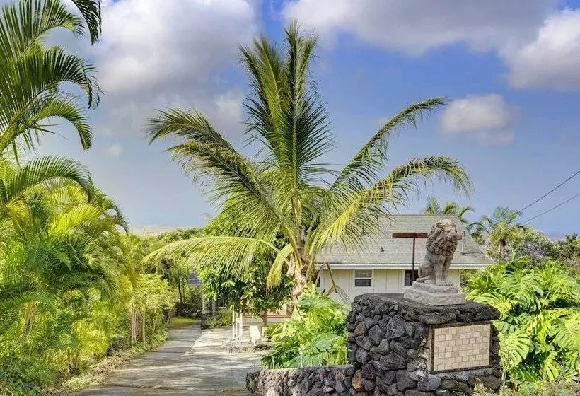 Charming Kailua Kona Apartment Near Hiking & Golf!