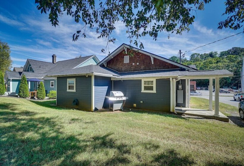 Charming Knoxville Home: 2 Mi To Neyland Stadium!