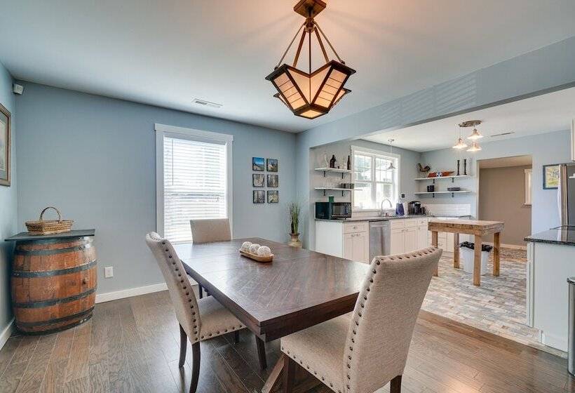 Charming Knoxville Home: 2 Mi To Neyland Stadium!