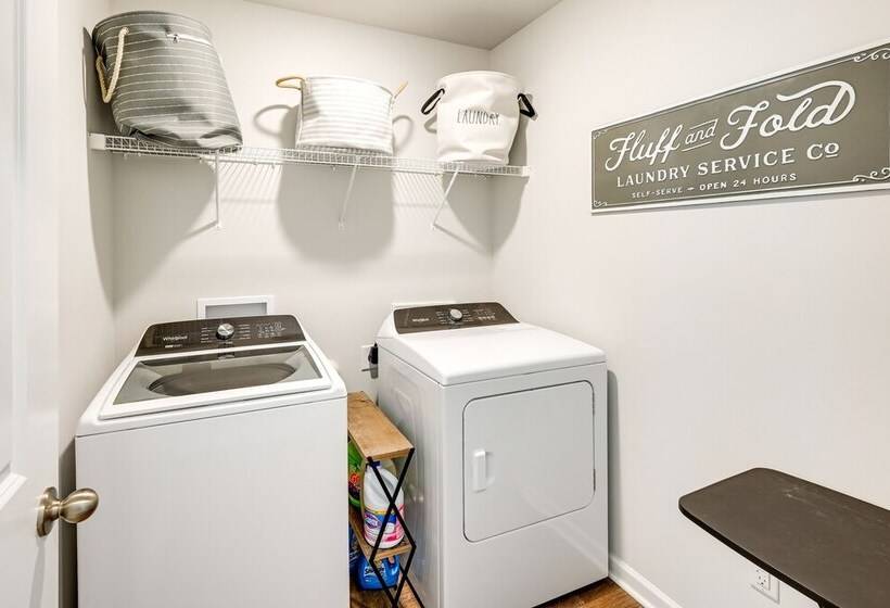 Charming New Bern Retreat Near Historic Downtown!