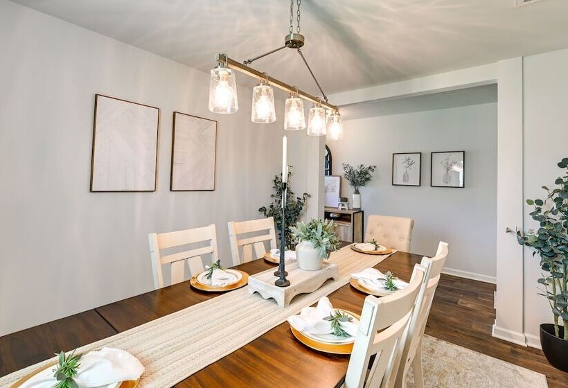 Charming New Bern Retreat Near Historic Downtown!