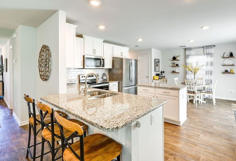 Charming New Bern Retreat Near Historic Downtown!