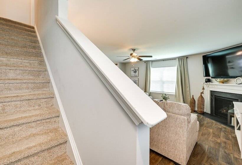 Charming New Bern Retreat Near Historic Downtown!