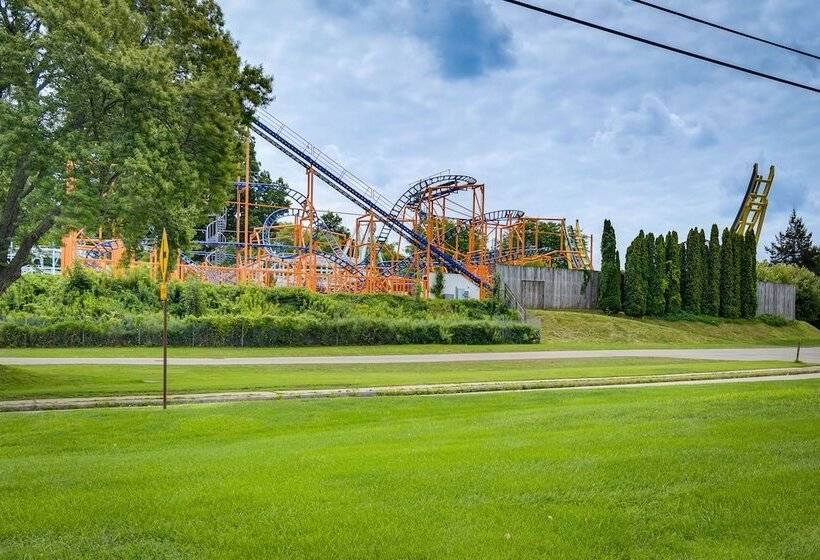 Cozy Irondequoit Home On Lake Ontario!