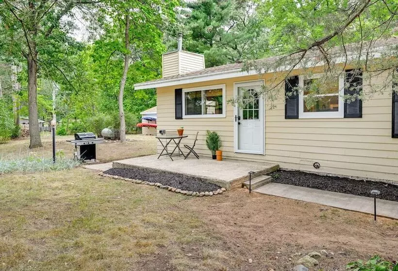 Cozy Montello Hideaway Near Puckaway Lake Access!