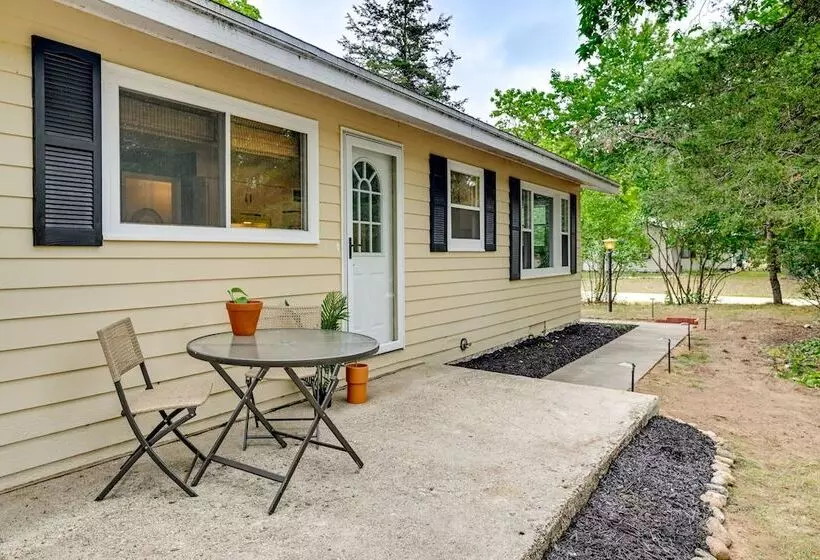 Cozy Montello Hideaway Near Puckaway Lake Access!