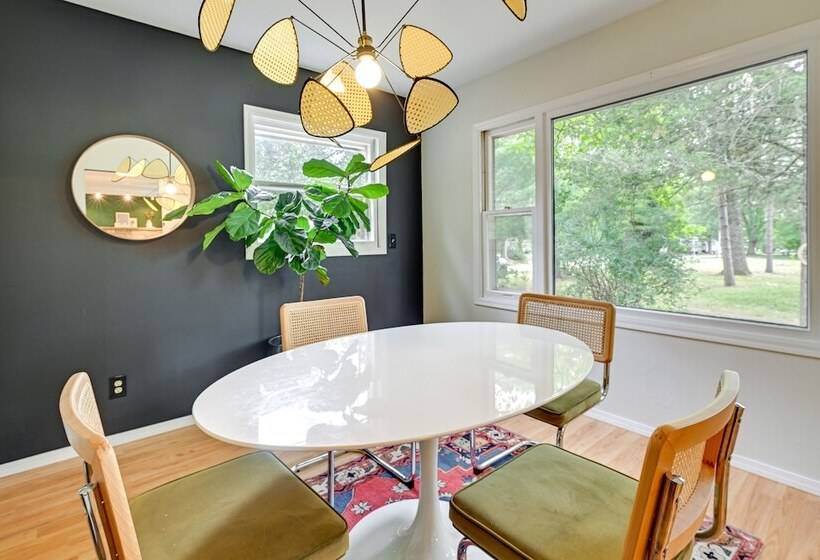 Cozy Montello Hideaway Near Puckaway Lake Access!