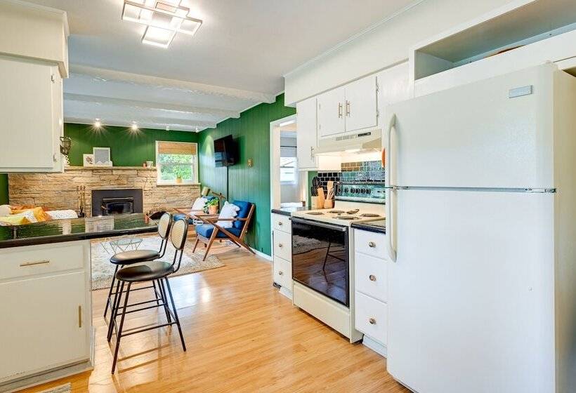 Cozy Montello Hideaway Near Puckaway Lake Access!