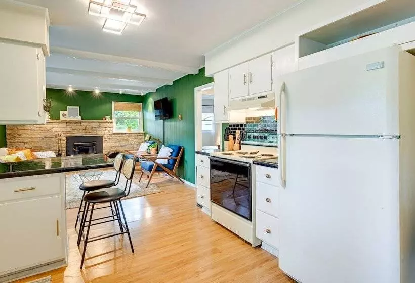 Cozy Montello Hideaway Near Puckaway Lake Access!