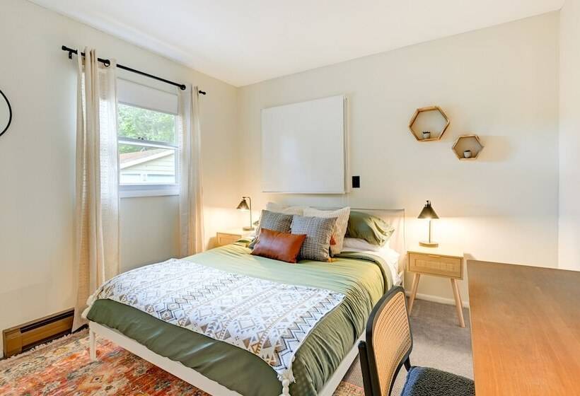 Cozy Montello Hideaway Near Puckaway Lake Access!