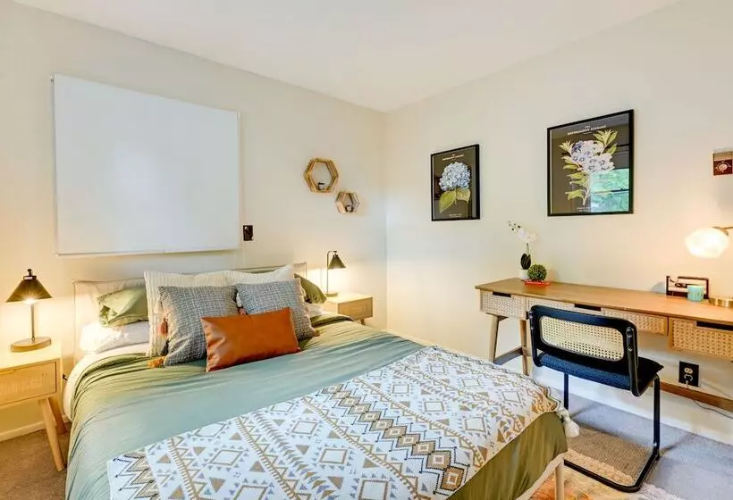 Cozy Montello Hideaway Near Puckaway Lake Access!