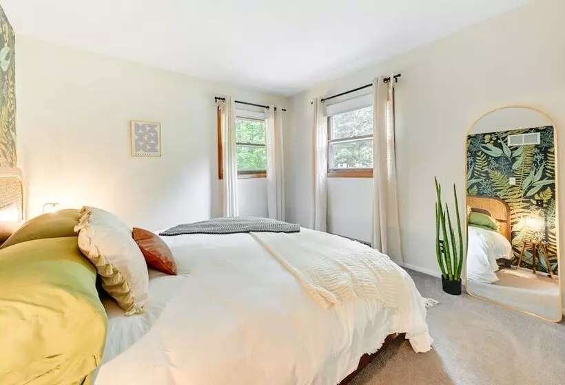 Cozy Montello Hideaway Near Puckaway Lake Access!