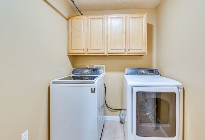 Crestview Vacation Rental: Day Trip To Destin!