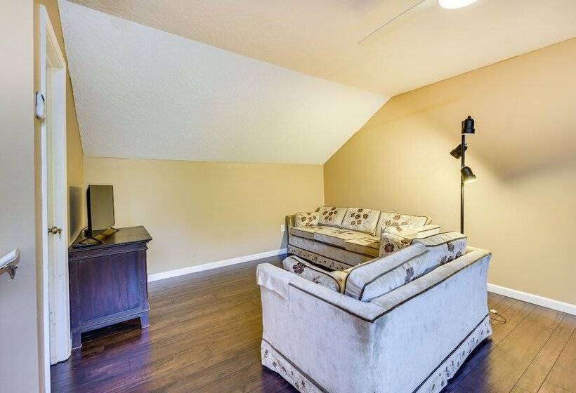 Crestview Vacation Rental: Day Trip To Destin!