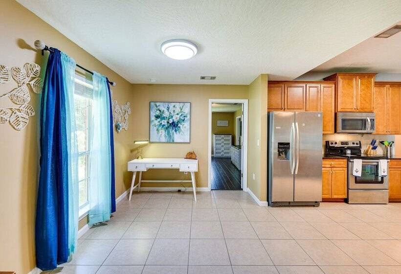 Crestview Vacation Rental: Day Trip To Destin!