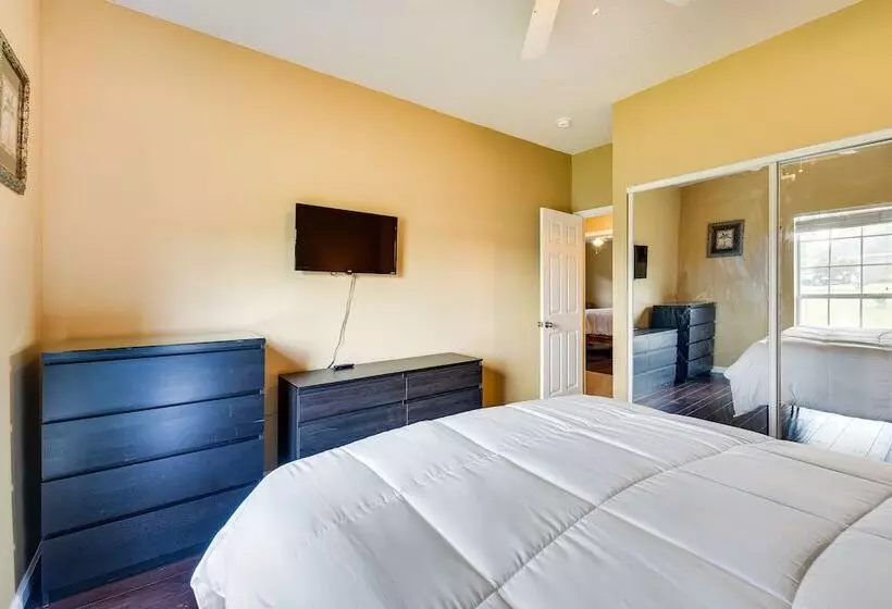 Crestview Vacation Rental: Day Trip To Destin!