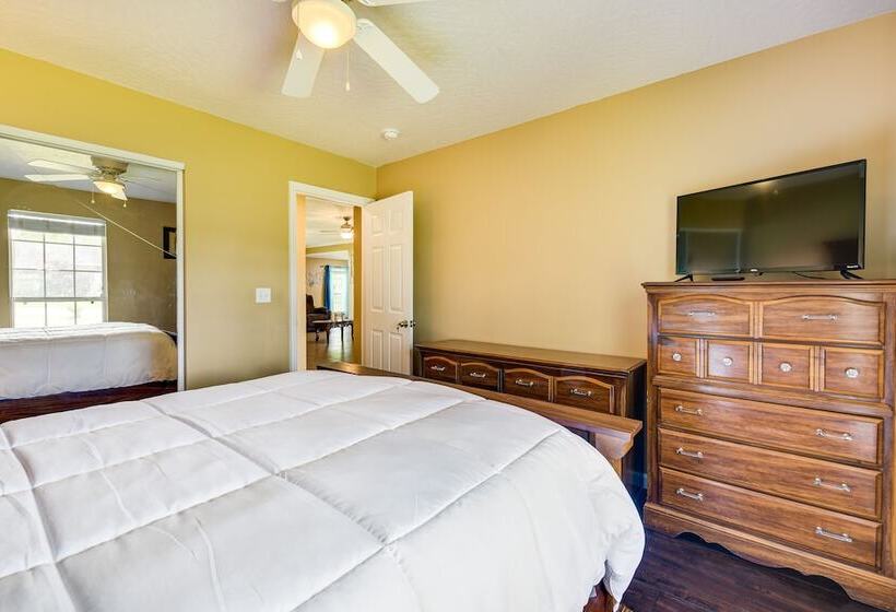 Crestview Vacation Rental: Day Trip To Destin!