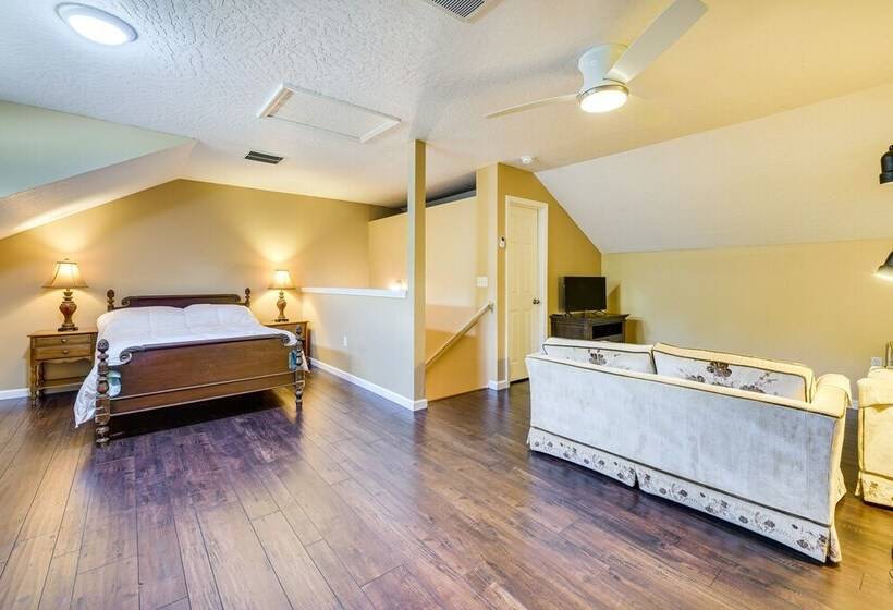 Crestview Vacation Rental: Day Trip To Destin!