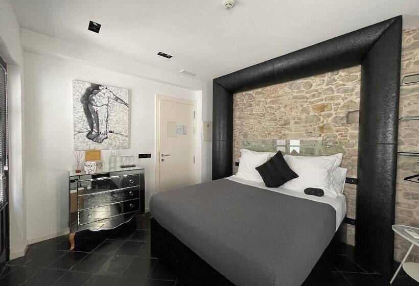 Dys Hotel Adults Only