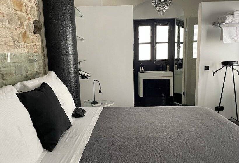 Dys Hotel Adults Only