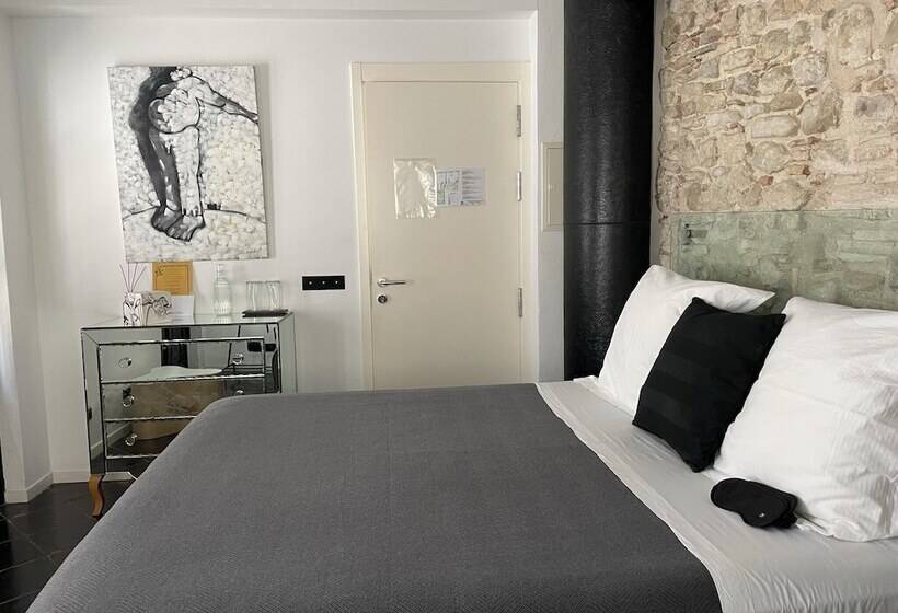 Dys Hotel Adults Only