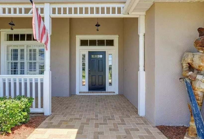 Fort Pierce Escape: Beach Entry Pool, Waterslide!