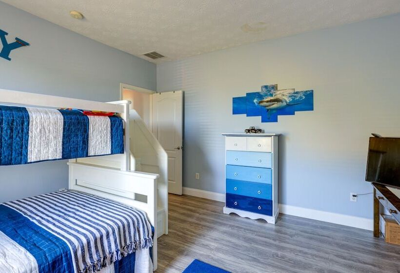 Fort Pierce Escape: Beach Entry Pool, Waterslide!