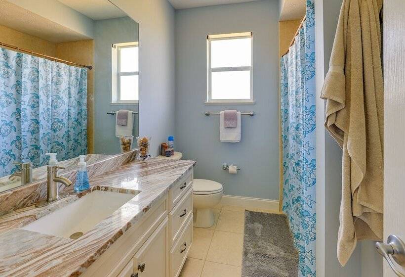 Fort Pierce Escape: Beach Entry Pool, Waterslide!