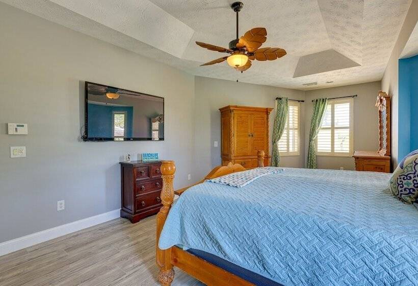 Fort Pierce Escape: Beach Entry Pool, Waterslide!