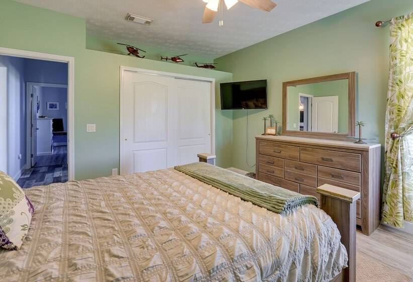 Fort Pierce Escape: Beach Entry Pool, Waterslide!